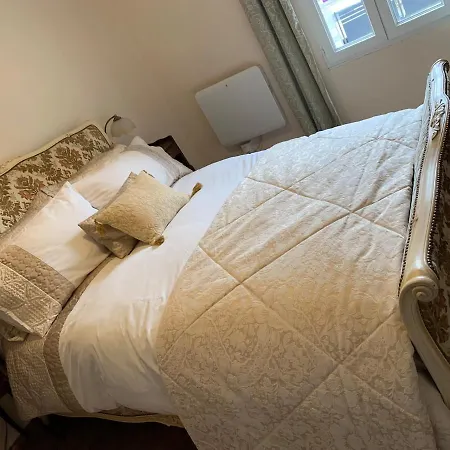 La Petite Maison, Perrou, Normandy, Orne *