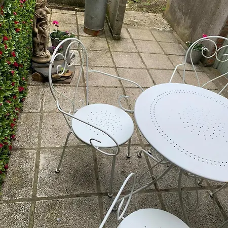 La Petite Maison, Perrou, Normandy, Orne Perrou