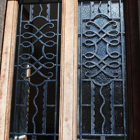 La Petite Maison, Perrou, Normandy, Orne * Perrou