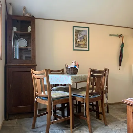 Vakantiehuis La Petite Maison, Perrou, Normandy, Orne *
