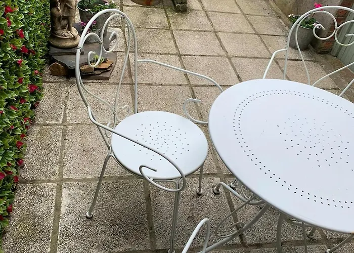 La Petite Maison, Perrou, Normandy, Orne Perrou